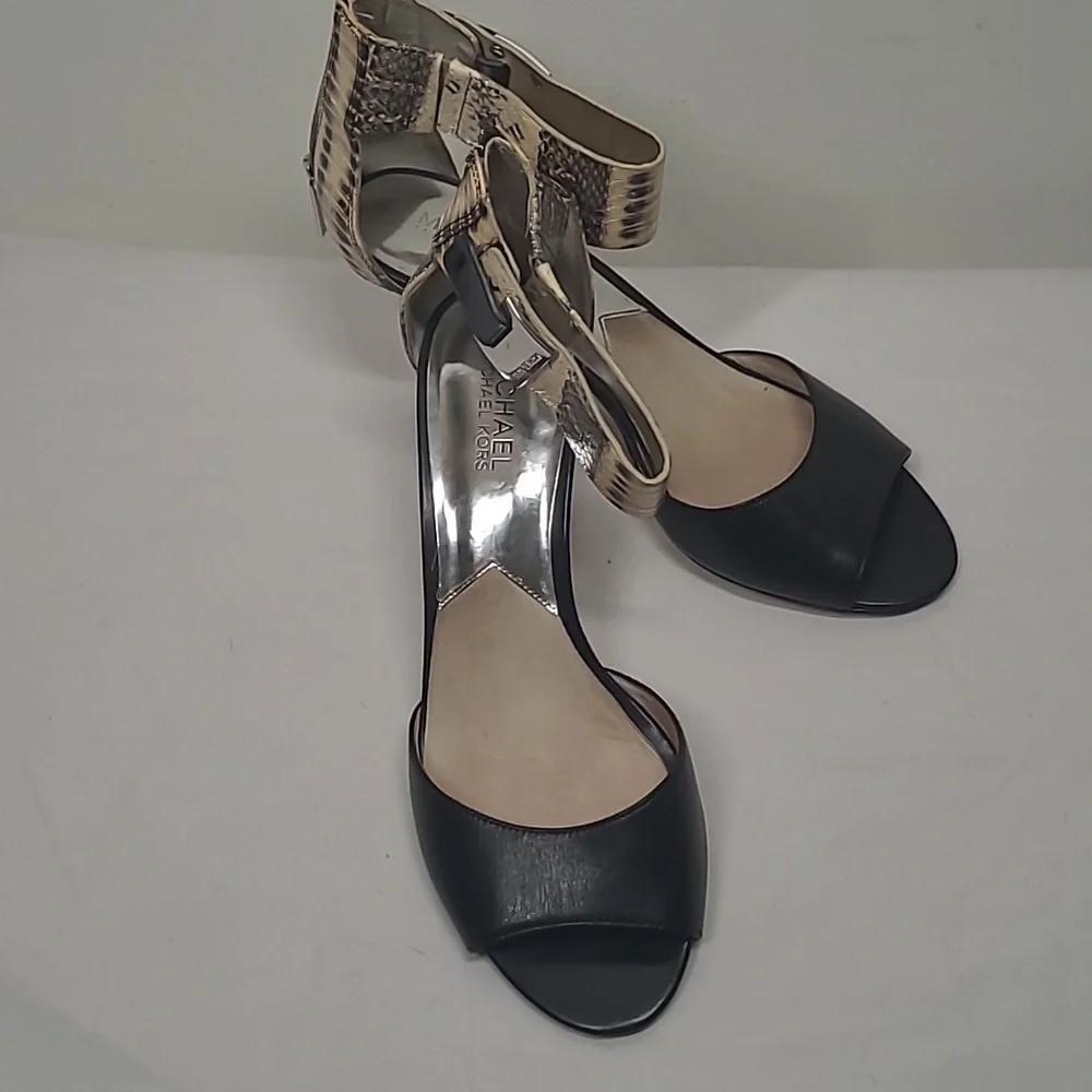 Michael Kors Women's Sandal - Picture 10 of 10